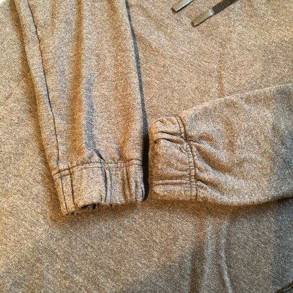 Lululemon Twisted and Tucked Long Sleeve - Picture 4 of 11